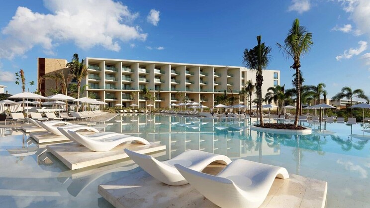 Family Selection at Grand Palladium Select Costa Mujeres